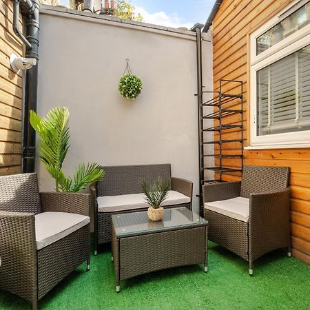 Stylish Two Bedroom Apartment By Central London With Garden Londres Exterior foto