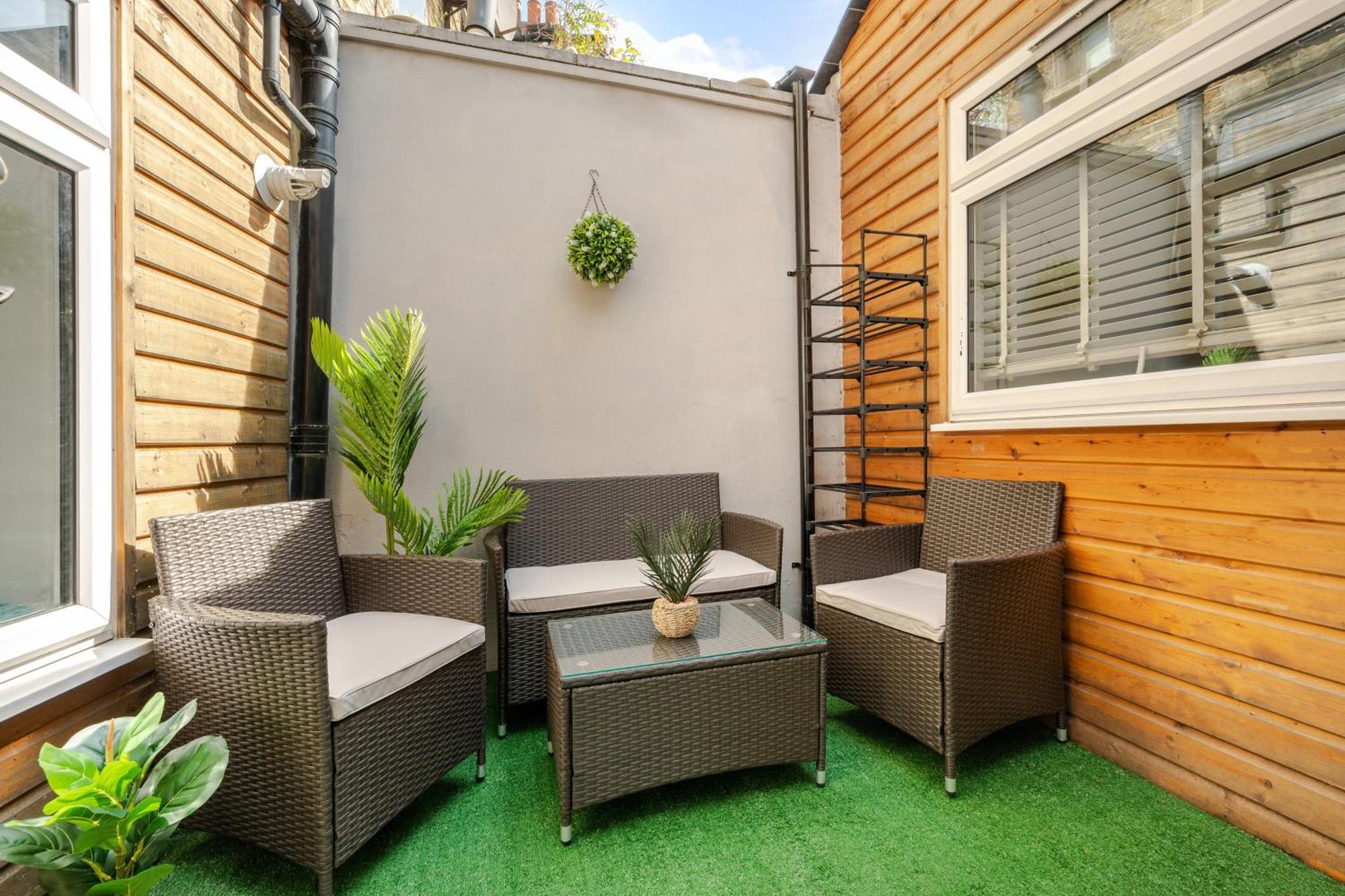 Stylish Two Bedroom Apartment By Central London With Garden Londres Exterior foto